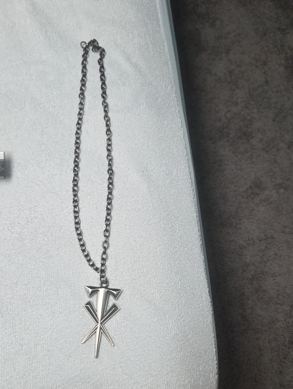 2014 WWE Wrestling Men’s Symbol Pendant Necklace - Stainless Look